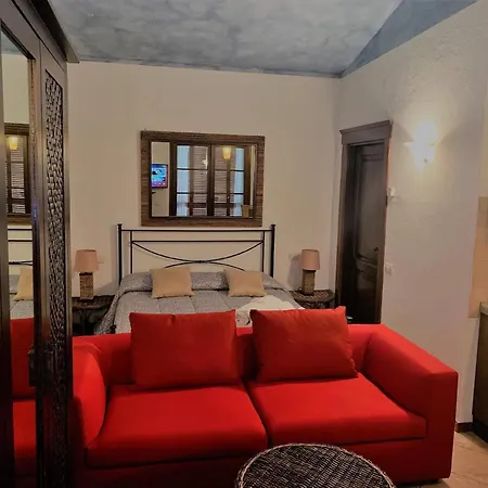 In Sanguineto Mit Grossem Balkon Tuoro sul Trasimeno